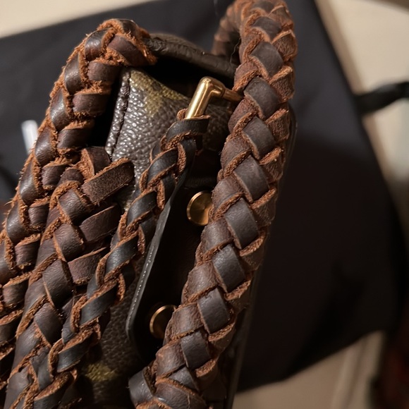 Leather & Vodka Louis Vuitton Saint Cloud - Picture 11 of 15